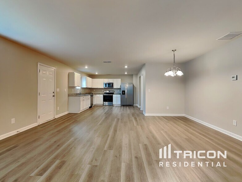 Building Photo - 357 Indian River Dr