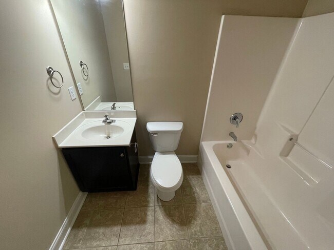 Building Photo - ROOMMATE MATCHING - PRE-LEASING FOR AUGUST 6TH, 2026!