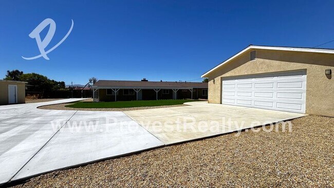 Building Photo - 16028 Venango Rd
