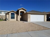 Building Photo - Near Ft. Bliss!