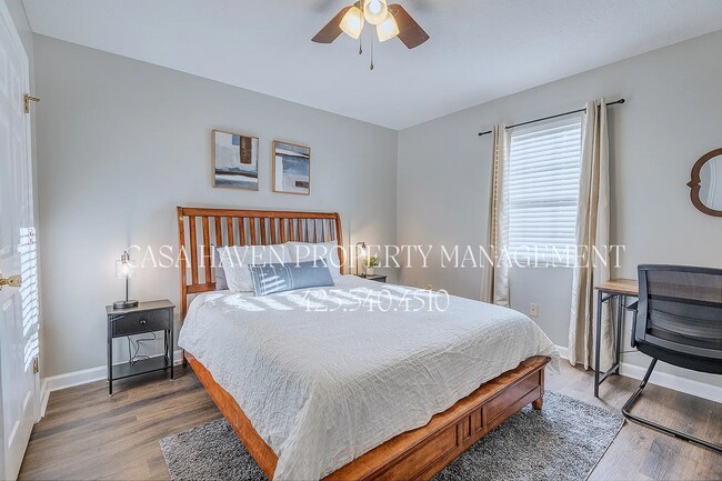 Building Photo - 2 Bed 1 Bath