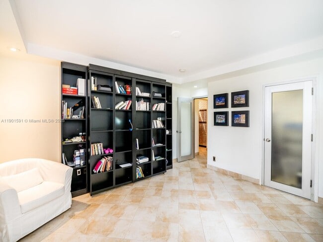 Building Photo - 1127 Meridian Ave