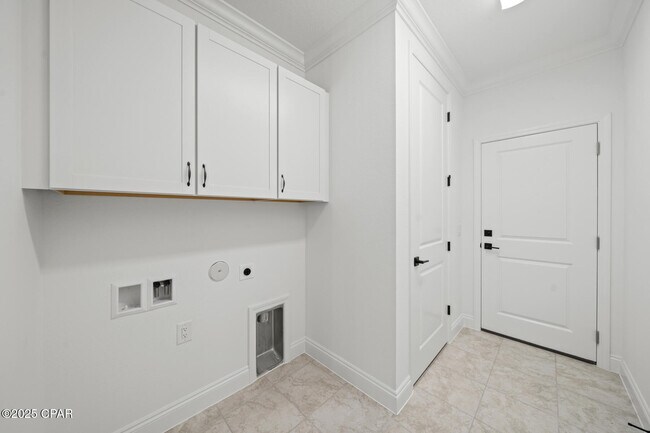 Building Photo - 9000 Parrot Pl