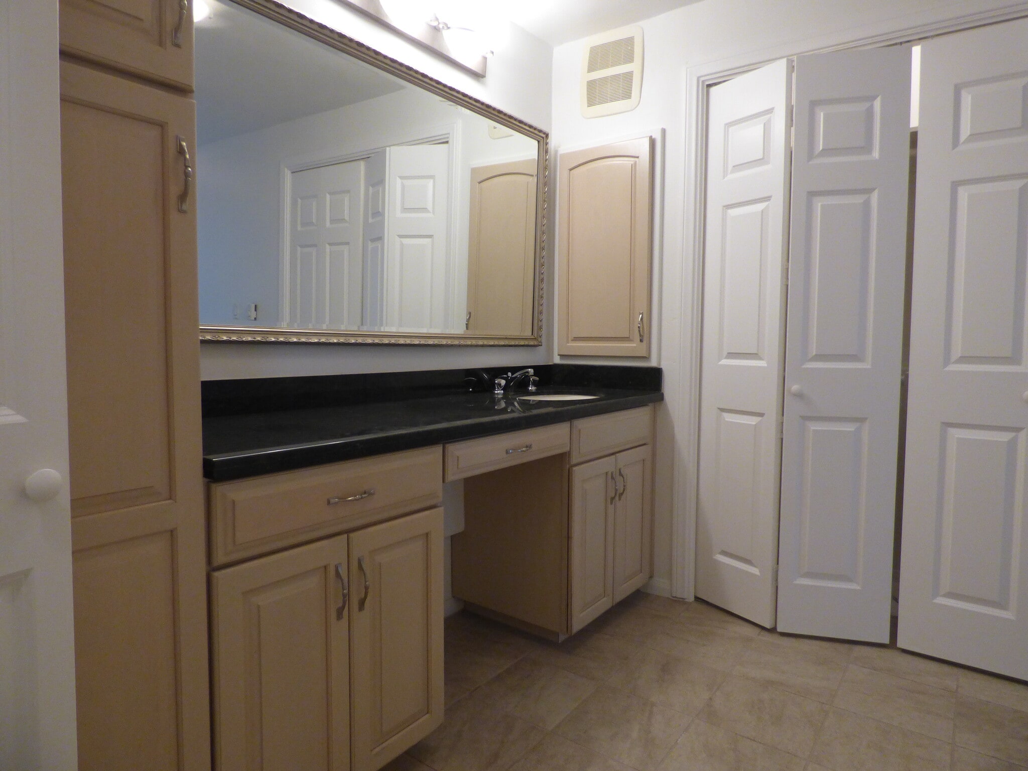 Primary Bathrom - 8263 Camino del Oro