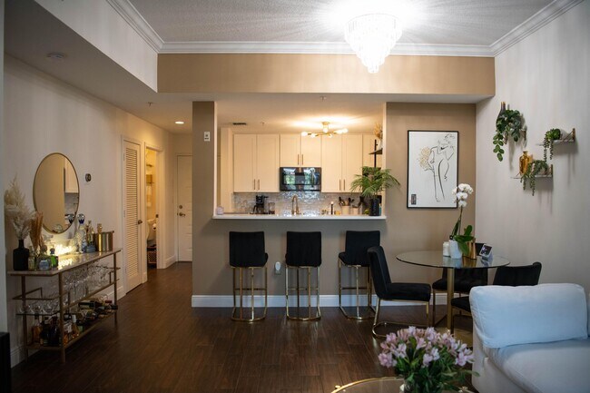 Building Photo - 1203 Town Center Dr