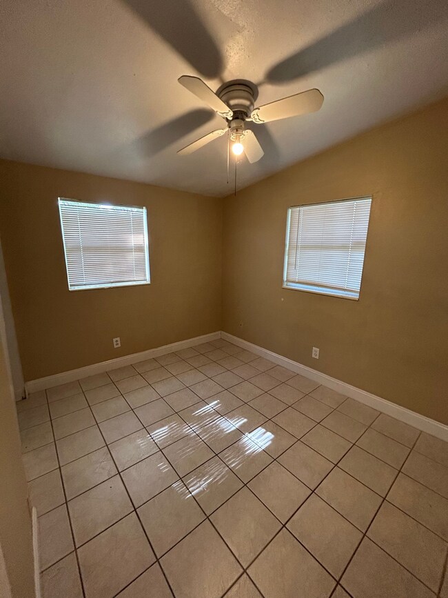 Building Photo - Central Lakeland Rental Home
