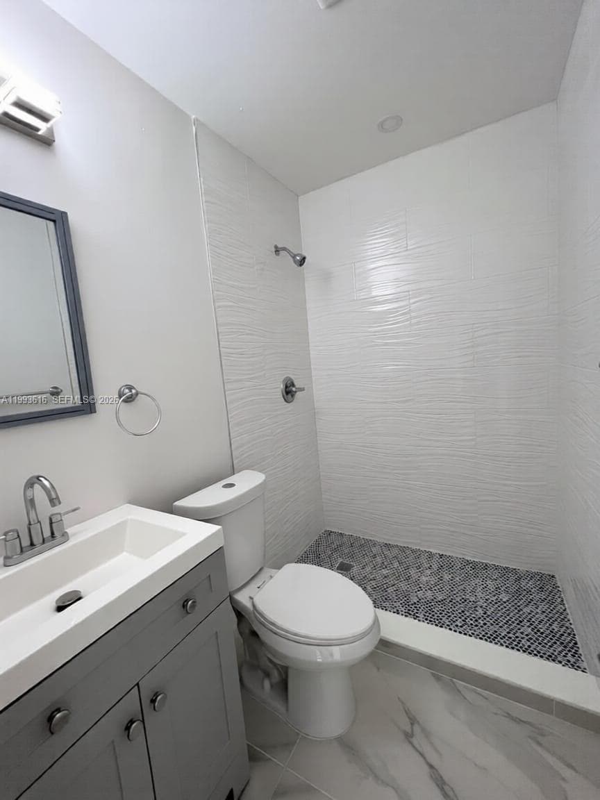 Building Photo - 31 SW 67th Ct