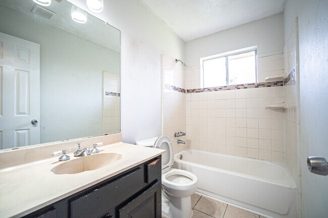 Building Photo - 6606 Felgate Creek Ct