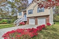 Building Photo - 483 Oak Dr