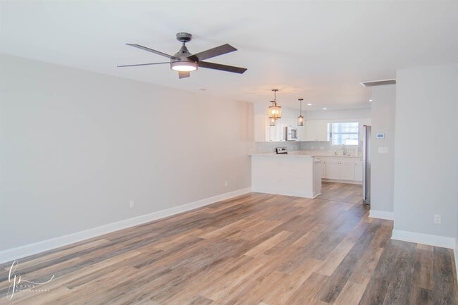 Building Photo - 4271 Park Way Ln