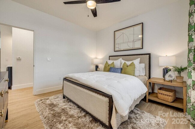 Building Photo - 12620 Toscana Way