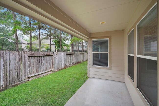 Building Photo - 6 Valewood Pl