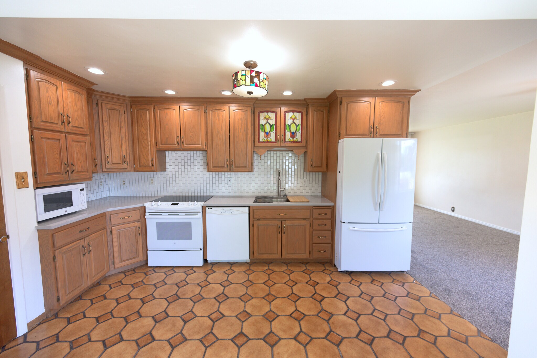 Kitchen - 1829 E Severn Dr