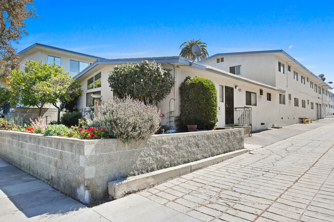 Building Photo - 420 Hill St in Santa Monica - steps to the...