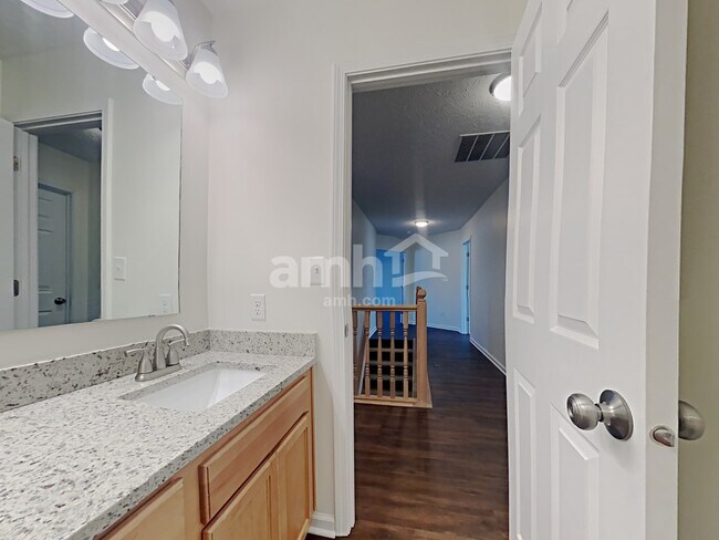 Building Photo - 4157 S Woodtrail Ln