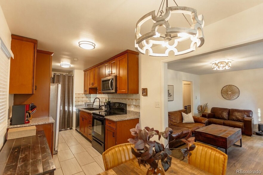 Building Photo - 4801 E Missouri Ave