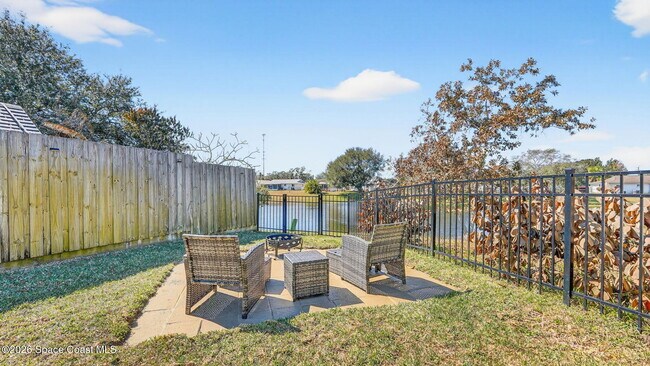 Building Photo - 425 Via Valencia Ct