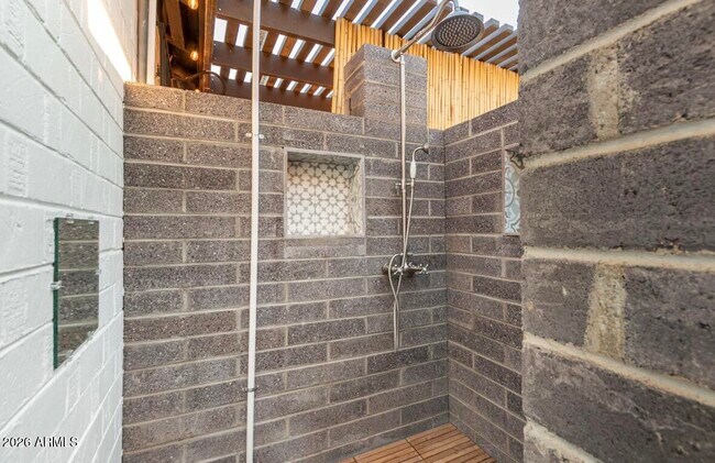 Building Photo - 1720 N Whittier Dr