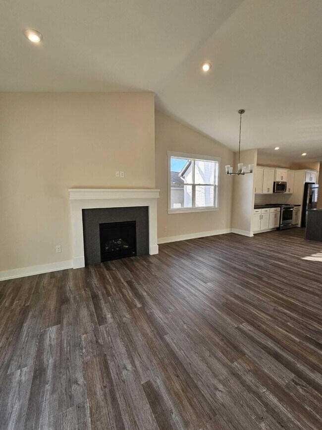 Building Photo - 4164-4166 Del Mar Dr SW