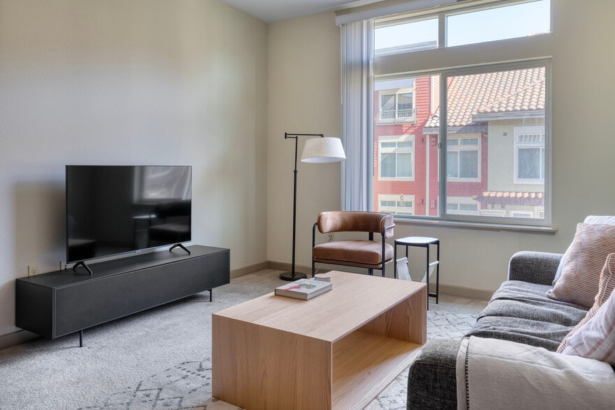 Building Photo - 5200 Iron Horse Pkwy