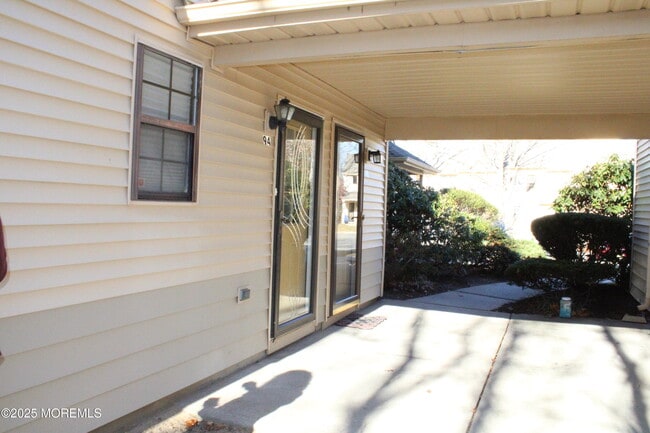 Building Photo - 94 Azalea Cir