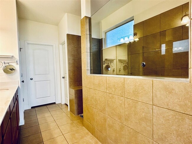 Building Photo - 3308 De Torres Cir