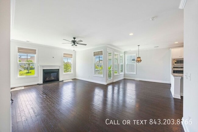 Building Photo - 2219 Midden Dr