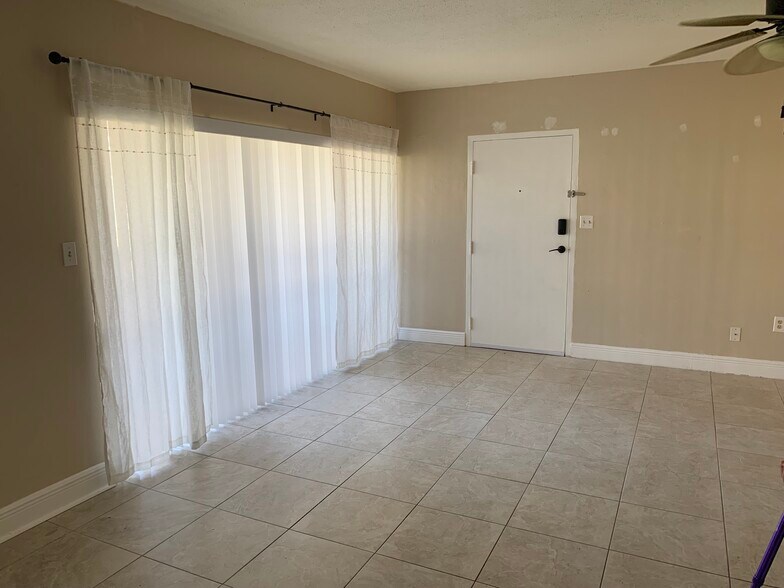 Building Photo - 250 N Banana River Dr