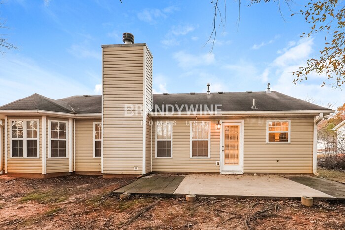 Building Photo - 208 Roberts Trail