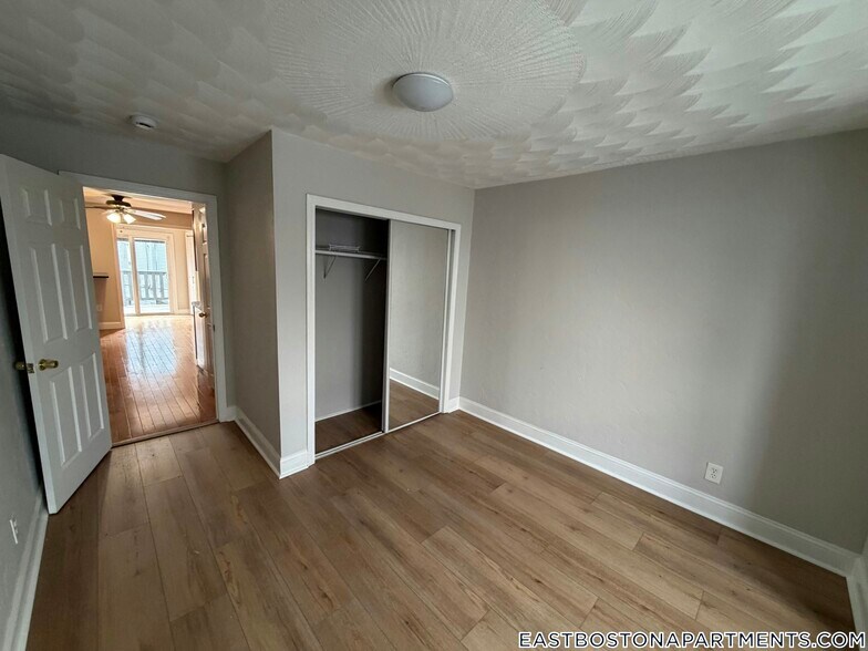 Building Photo - 161 Bennington St