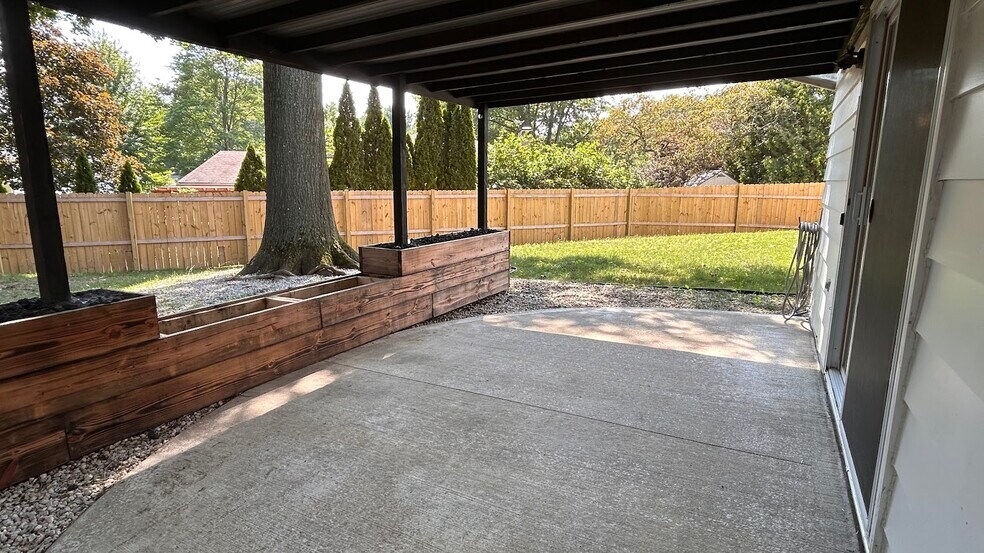 Building Photo - 479 Dohner Dr