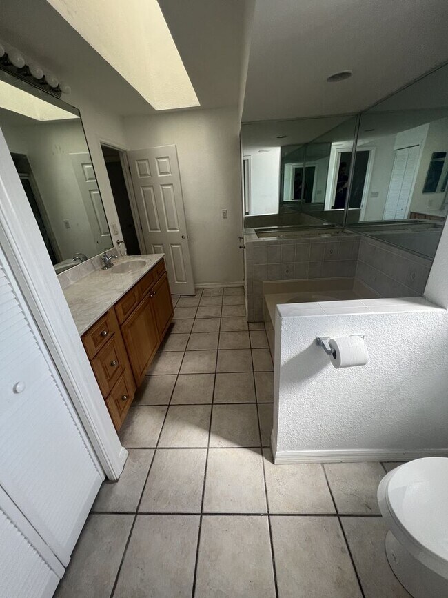 Building Photo - $1,875 ** ANNUAL ** Available 10/15/25 - Newly Renovated ** 3/2 Single Family Home with Oversized...