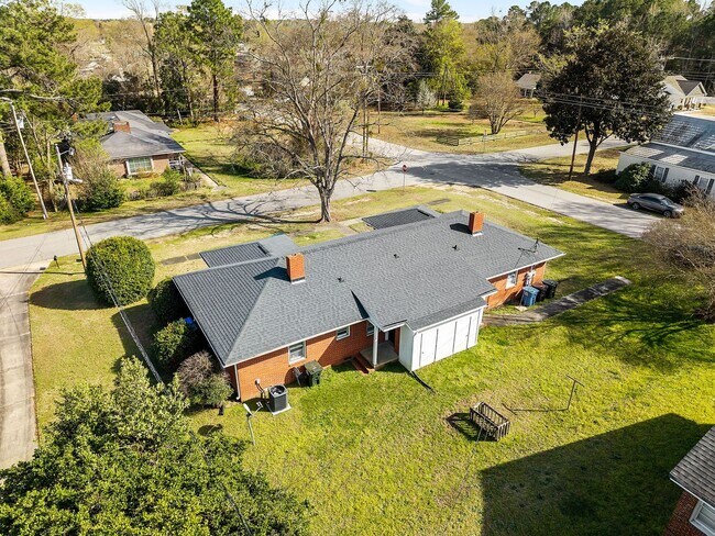 Building Photo - Duplex