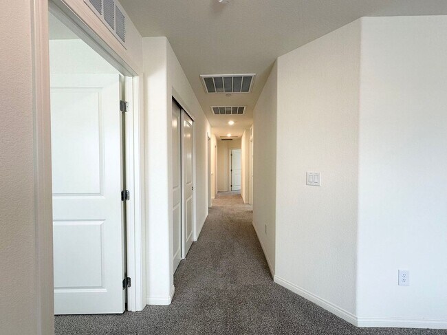 Building Photo - 4559 Merlot Hls Ave