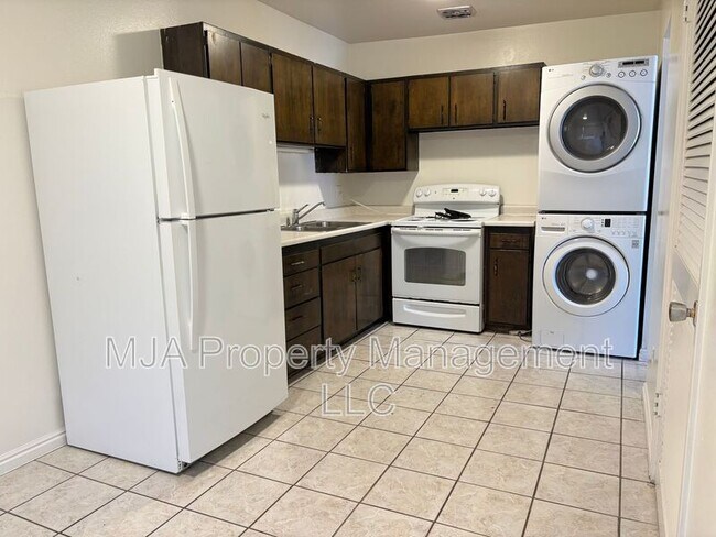 Building Photo - 4735 S 1900 W