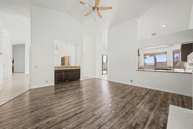 Building Photo - Beautiful Sonoran Heights 4 bed Home, 3 car garage, and Pool