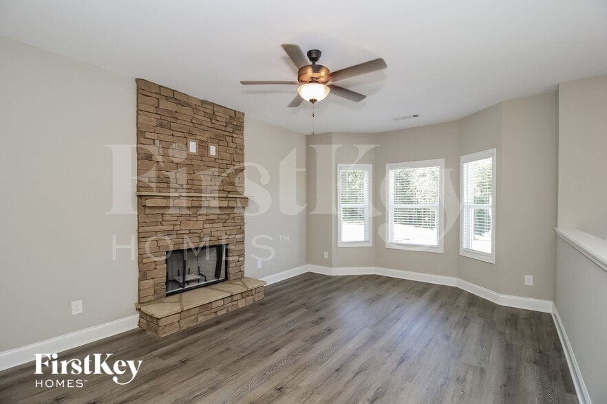 Building Photo - 108 Woodside Ct