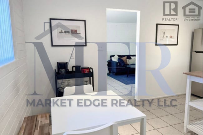 Building Photo - 4711