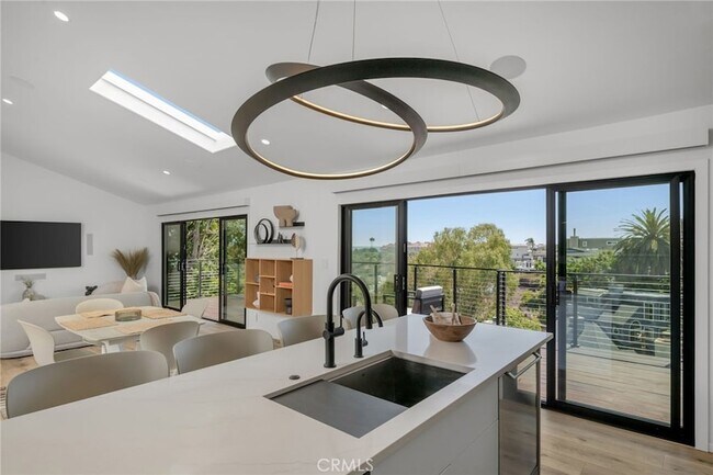 Building Photo - 34031 Mazo Dr