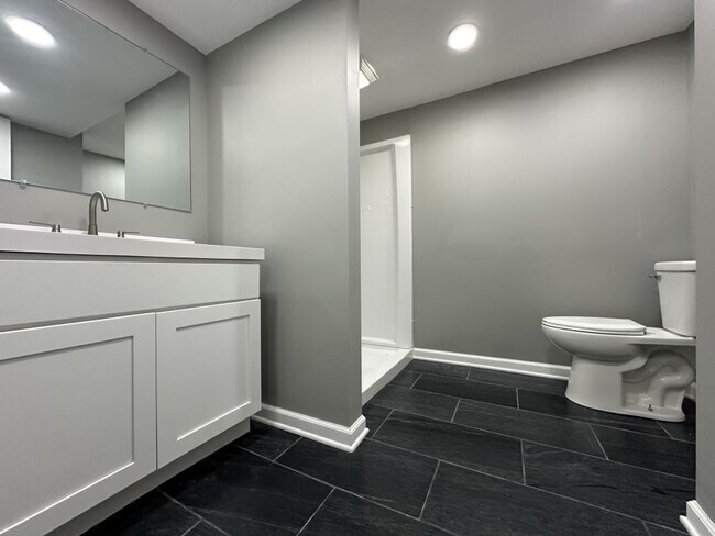 Building Photo - Gorgeous Single Family Home in Brooklyn Park!