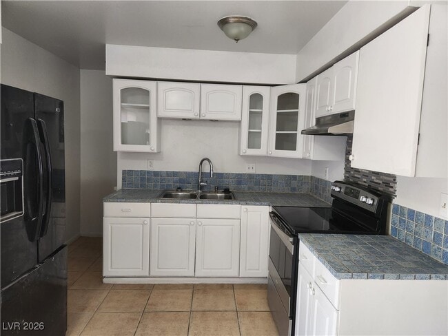 Building Photo - 609 Carpenter Dr