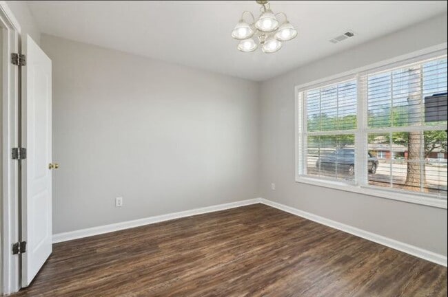 Building Photo - Fantastic 3bd/2.5ba home! Let yourself in!