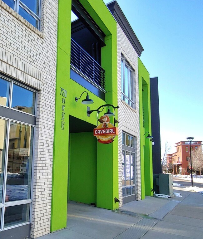 Building Photo - 801 Confidence Dr