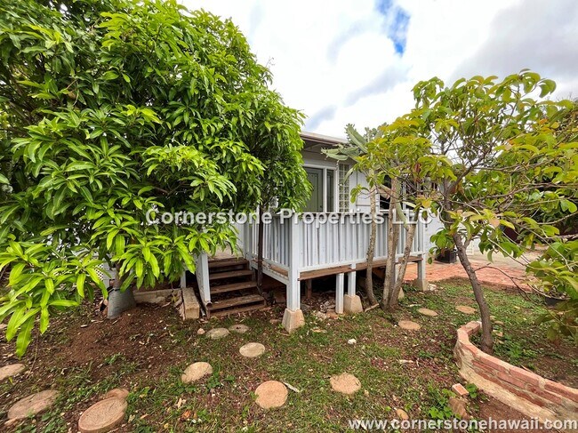 Building Photo - 87-136-136 Ma'aloa St