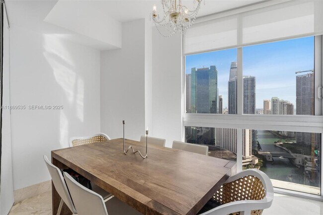 Building Photo - 350 S Miami Ave