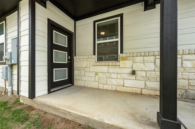 Building Photo - 253 Deserti Rd