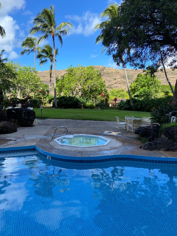 Building Photo - 511 Hahaione St