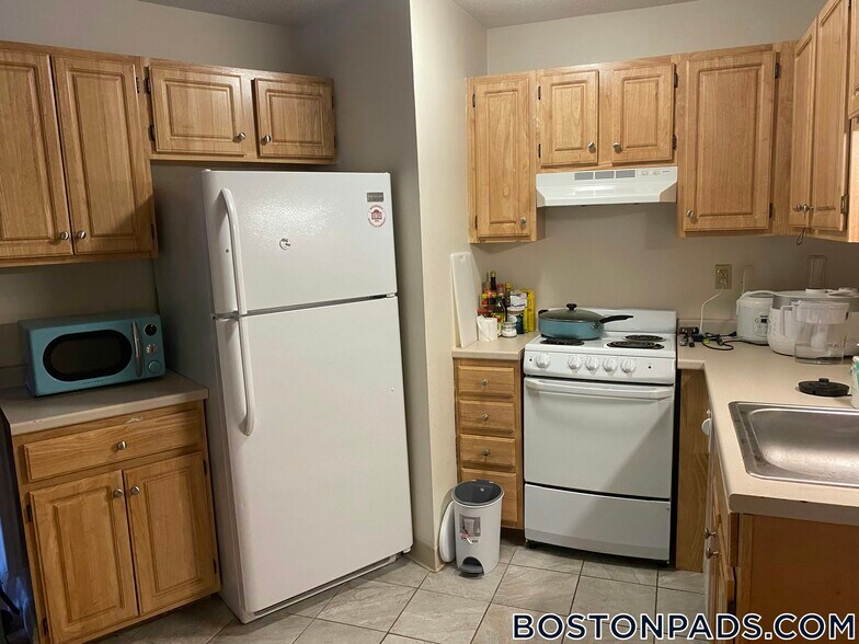 Primary Photo - 1126 Boylston St