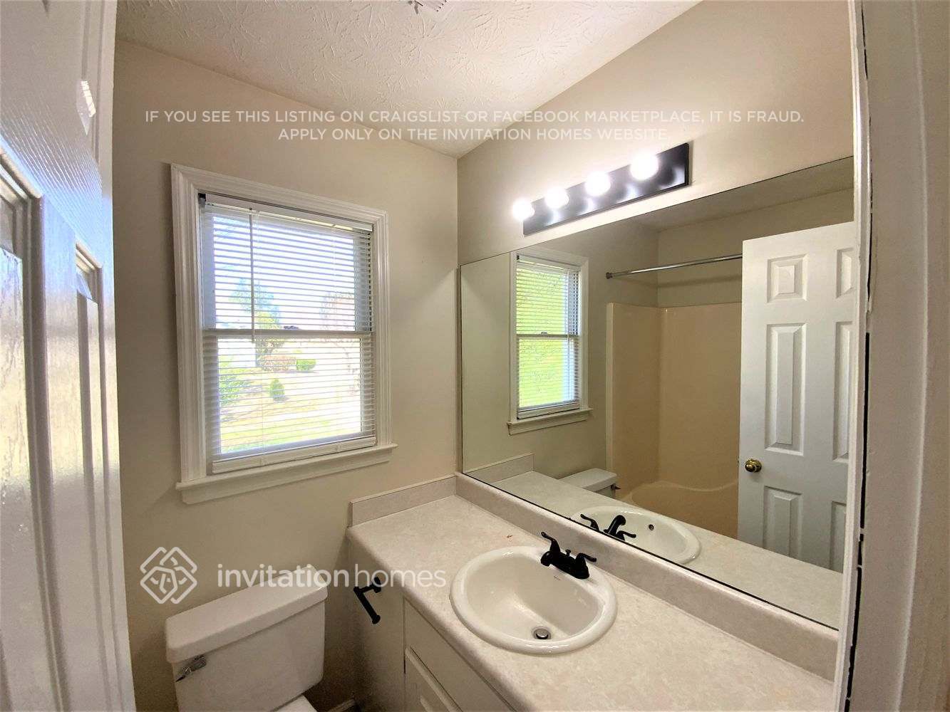 Building Photo - 230 Graystone Dr