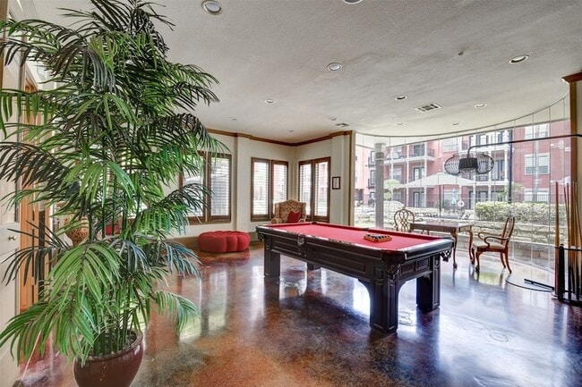 Building Photo - 2400 McCue Rd